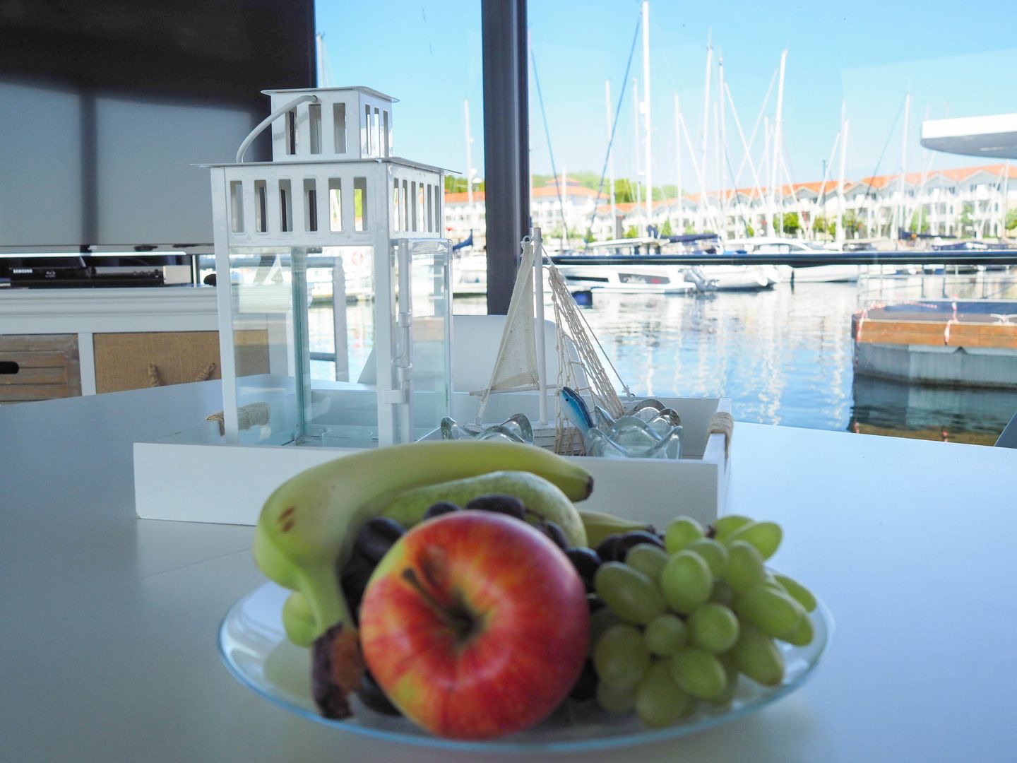 Terrasse mit Fruchtplatte