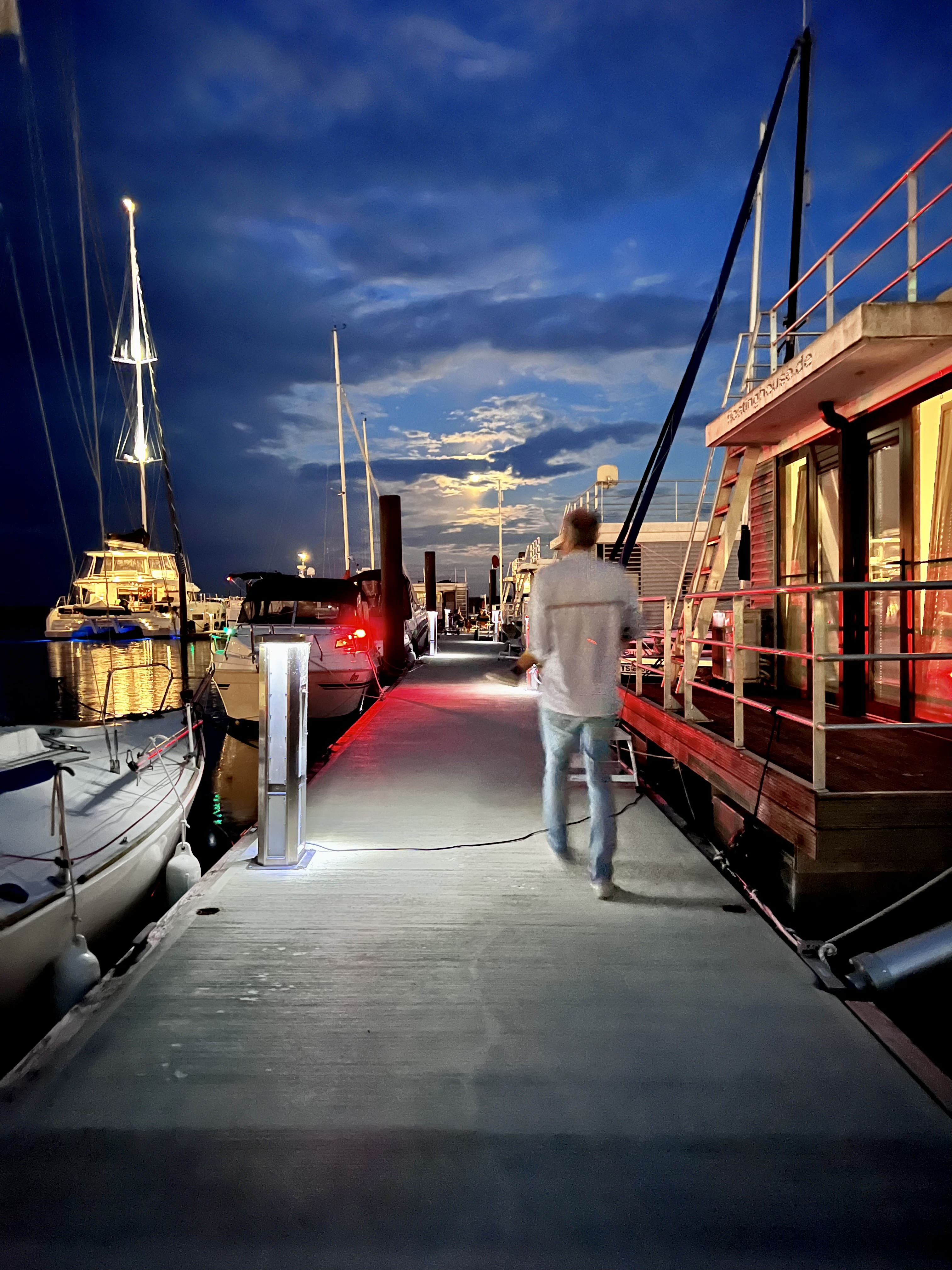 Promenade bei Nacht